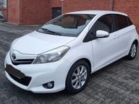 Gebraucht Toyota Yaris Edition 69 PS (50 kW) 2014 Weiß Limousine