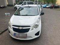 Używany Chevrolet Spark 68 KM (50 kW) 2011 Biały Hatchback