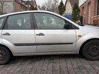 Gebraucht Ford Fiesta Ambiente 60 PS (44 kW) 2006 Silber Limousine