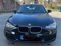 Gebraucht BMW 114 95 PS (69 kW) 2015 Schwarz Kleinwagen