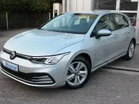 Gebraucht VW Golf VIII Life 110 PS (80 kW) 2023 Silber Limousine