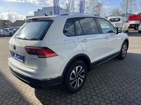 Gebraucht VW Tiguan 150 PS (110 kW) 2022 Pure white SUV