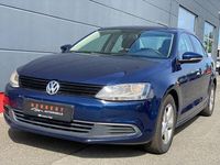 Gebraucht VW Jetta Trendline 116 PS (85 kW) 2018 Blau Limousine