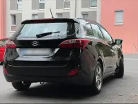 Gebraucht Hyundai i30 99 PS (72 kW) 2012 Schwarz Kombi