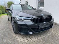 gebraucht BMW 520 520 d xDrive M Sport*Laser*M-Paket*StHz*LM20“ uv