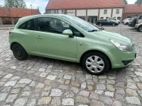 Używany Opel Corsa 75 KM (55 kW) 2010 Zielony Hatchback