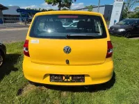 Gebraucht VW Fox 54 PS (39 kW) 2005 Gelb Kleinwagen