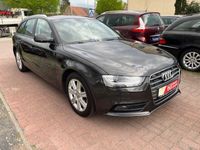 gebraucht Audi A4 Avant Attraction+NAVI+STD.HEIZ+AHK+XENON+TEMP