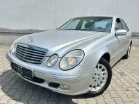 Gebraucht Mercedes E220 Elegance 150 PS (110 kW) 2002 Brillantsilber  metalliclack Limousine