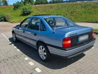 Gebraucht Opel Vectra 90 PS (66 kW) 1990 Blau Kleinwagen