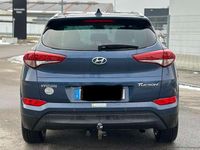 Gebraucht Hyundai Tucson 132 PS (97 kW) 2016 Blau SUV
