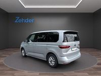 Gebraucht VW Multivan Basis 150 PS (110 kW) 2024 Silber Van