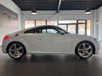 Gebraucht Audi TT S-Line 230 PS (169 kW) 2014 Gletscherweiss Coupé