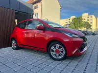 Gebraucht Toyota Aygo X-wave 69 PS (50 kW) 2015 Rot Kleinwagen