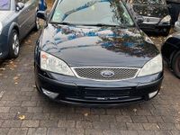Gebraucht Ford Mondeo Viva 125 PS (91 kW) 2005 Pantherschwarz metallic Kombi