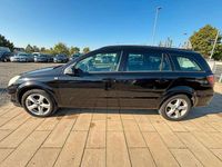 Gebraucht Opel Astra Edition 116 PS (85 kW) 2009 Schwarz Kombi