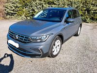 Gebraucht VW Tiguan Active 131 PS (96 kW) 2022 Grau SUV