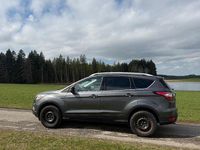 Gebraucht Ford Kuga Titanium 150 PS (110 kW) 2017 Grau SUV