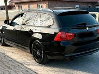 Gebraucht BMW 318 143 PS (105 kW) 2010 Schwarz Kombi