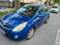 Gebraucht Hyundai i20 Style 101 PS (74 kW) 2009 Blau Kleinwagen
