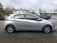 Gebraucht Hyundai i30 90 PS (66 kW) 2012 Silber Limousine