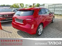 Gebraucht Mercedes A180 Urban 122 PS (89 kW) 2015 Jupiterrot  unilack Kleinwagen