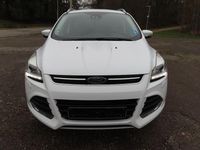 Gebraucht Ford Kuga Titanium 150 PS (110 kW) 2016 Weiß SUV