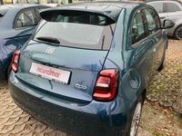Gebraucht Fiat 500e 86 kW (118 PS) 2023 Grün