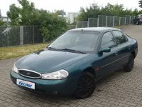 Gebraucht Ford Mondeo Ghia 116 PS (85 kW) 1997 Grün Limousine