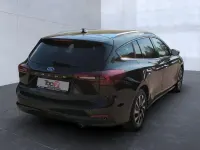 Gebraucht Ford Focus Titanium 125 PS (91 kW) 2024 Obsidianschwarz (metallic) Kombi