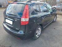 Gebraucht Hyundai i30 90 PS (66 kW) 2011 Schwarz Kombi