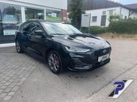 Gebraucht Ford Focus ST-Line 125 PS (91 kW) 2023 Schwarz(metallic) Limousine
