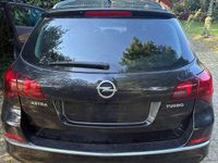 Gebraucht Opel Astra Active 140 PS (102 kW) 2013 Schwarz Kombi