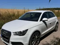 Gebraucht Audi A1 Sportback Attraction 86 PS (63 kW) 2013 Weiß Kleinwagen
