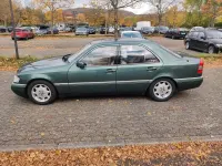 Gebraucht Mercedes C180 Elegance 122 PS (89 kW) 1993 Grün Limousine
