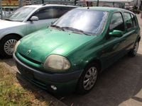 Gebraucht Renault Clio 90 PS (66 kW) 1999 Grün Kleinwagen