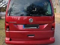 Gebraucht VW Multivan Trendline 150 PS (110 kW) 2021 Rot Van