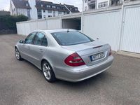 Gebraucht Mercedes E270 Avantgarde 177 PS (130 kW) 2003 Silber Limousine