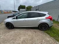 Gebraucht Ford Focus Trend 140 PS (102 kW) 2013 Grau Limousine