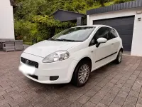 Gebraucht Fiat Grande Punto 77 PS (56 kW) 2009 Weiß Kleinwagen