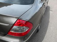 Gebraucht Mercedes E200 184 PS (135 kW) 2007 Beige Limousine