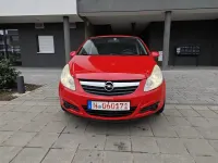 Używany Opel Corsa Edition 80 KM (58 kW) 2009 Czerwony Hatchback