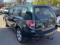 Usado Subaru Forester Comfort 147 CV (108 kW) 2012 Verde SUV
