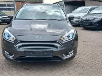 Gebraucht Ford Focus Titanium 125 PS (91 kW) 2016 Grau Kombi