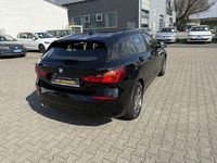 Gebraucht BMW 118 Advantage 136 PS (100 kW) 2021 Schwarz ii/bonnet fluid black Kleinwagen