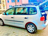 Gebraucht VW Touran 105 PS (77 kW) 2011 Silber Van / Kleinbus