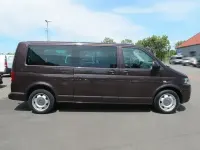 Gebraucht VW Caravelle Comfortline 179 PS (131 kW) 2010 Dark wood perleffekt Van