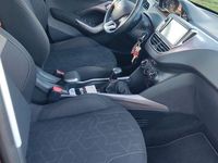 Gebraucht Peugeot 2008 Active 120 PS (88 kW) 2015 Braun SUV