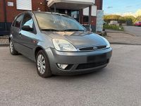 Usata Ford Fiesta 101 CV (74 kW) 2002 Argento Utilitaria