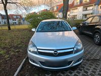 Gebraucht Opel Astra GTC 90 PS (66 kW) 2010 Silber Coupé